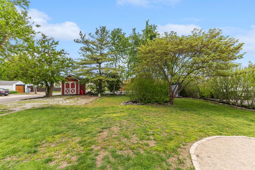 More Photos Of 4103 Broadway, Grove City Freestanding For Sale