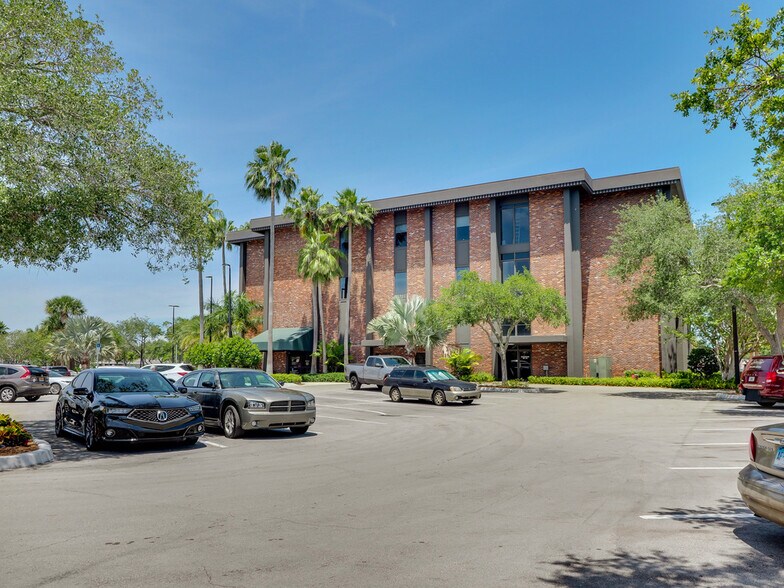 More Photos Of 601 21st St, Vero Beach Loft Creative Space For Lease