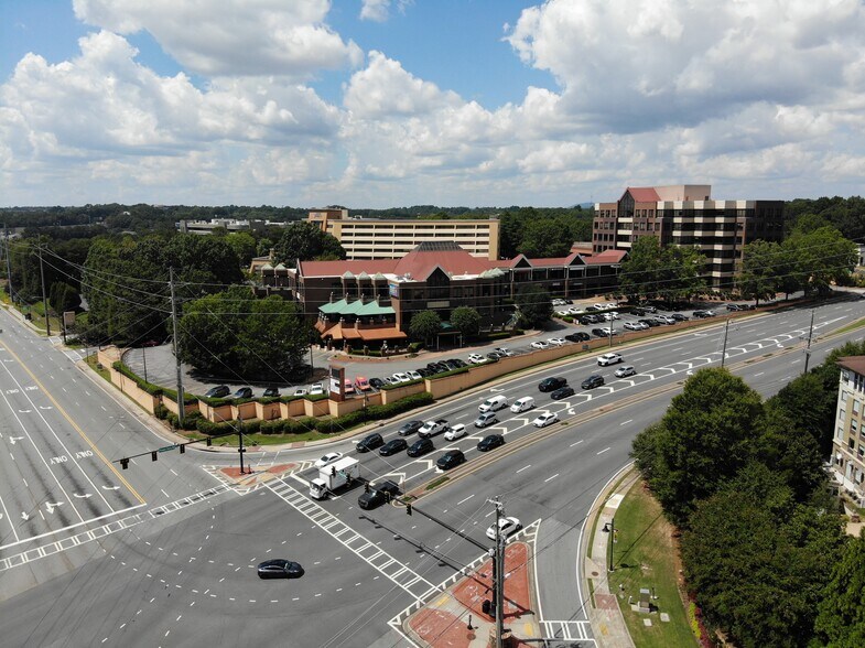 More Photos Of 2000 Powers Ferry Rd SE, Marietta Office For Sale