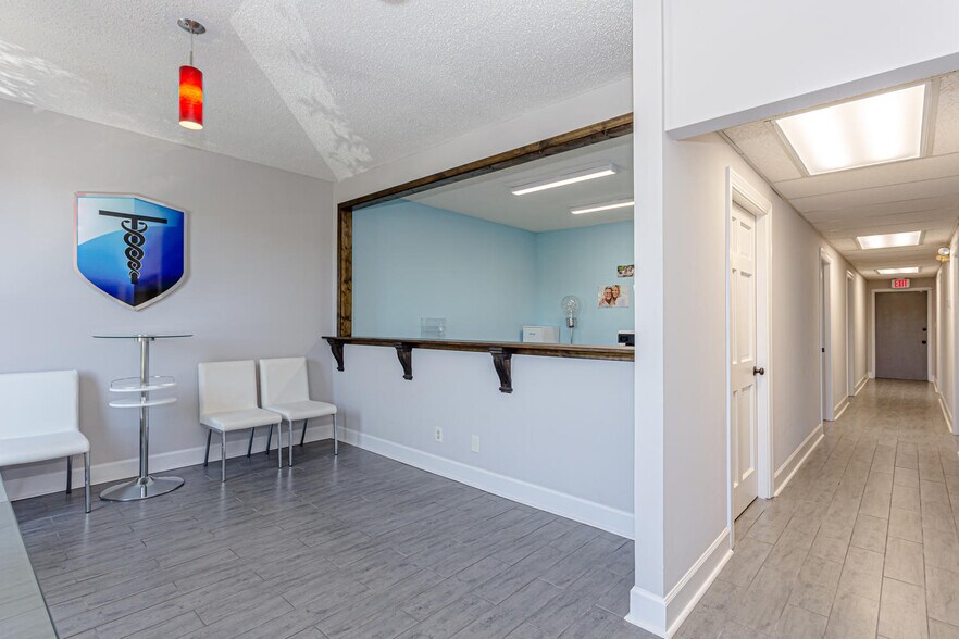 More Photos Of 3015-3025 Piedmont Rd NE, Atlanta Office For Sale