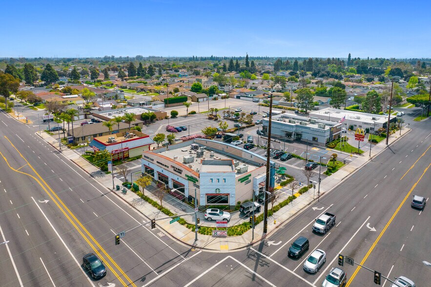 More Photos Of 5900-5912 Del Amo Blvd, Lakewood Freestanding For Sale
