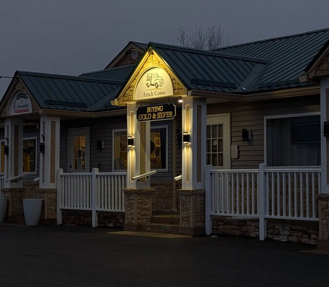 More Photos Of 357 W Main St, Searsport Freestanding For Sale