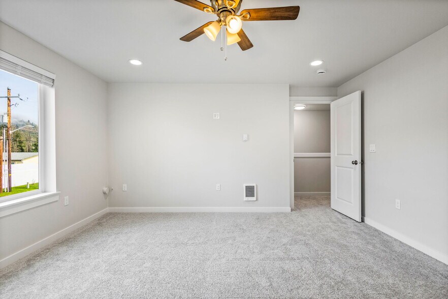 More Photos Of 3619 Green River Rd, Sweet Home Multifamily For Sale