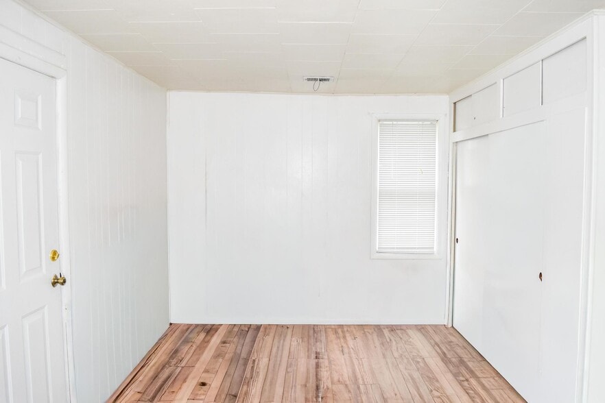 More Photos Of 414 Buchanan St SW, Ronan Apartments For Sale