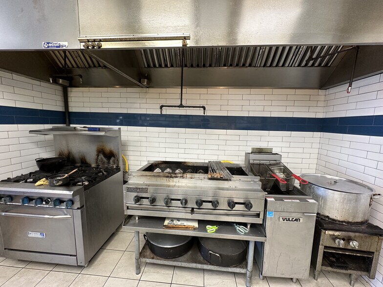 More Photos Of 733 N Mountain Ave, Upland Restaurant For Lease