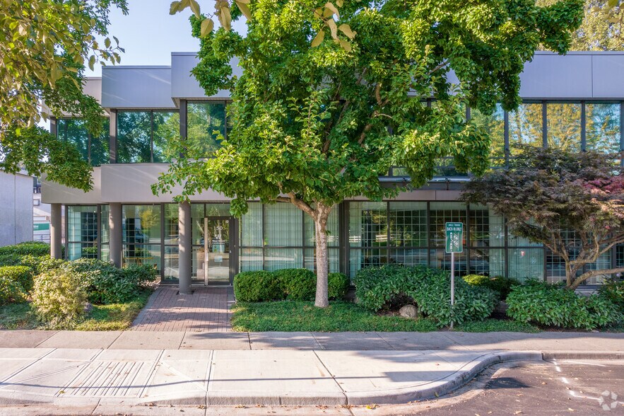 More Photos Of 1000 Roosevelt Cres, North Vancouver District Office For Sale