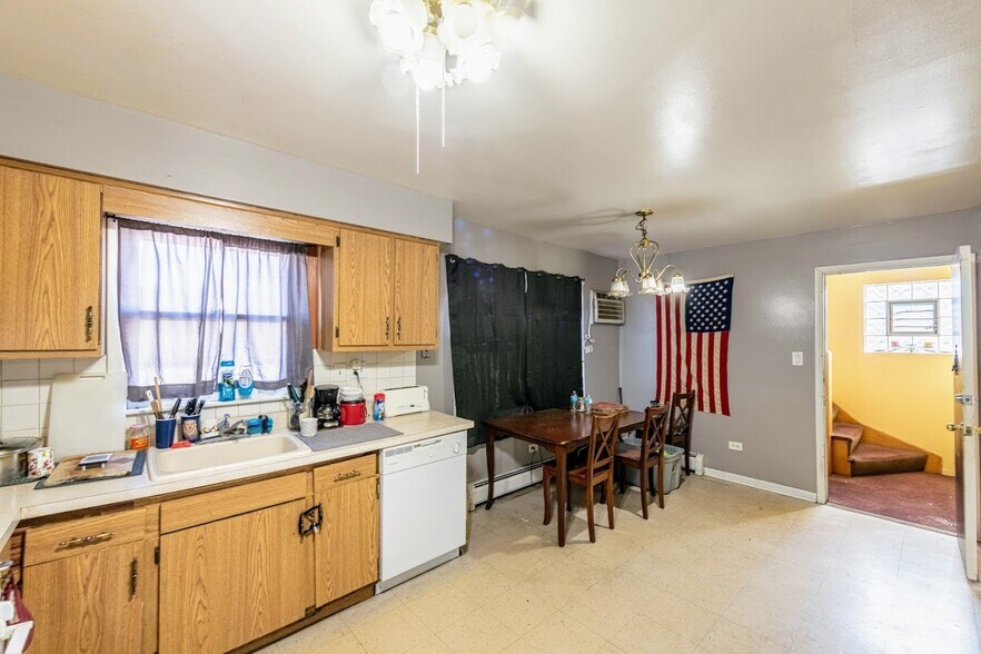 More Photos Of 1619 N 35th Ave, Melrose Park Apartments For Sale