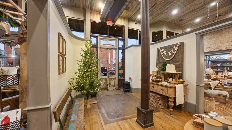 More Photos Of 101 N Elm, Hico General Retail For Sale