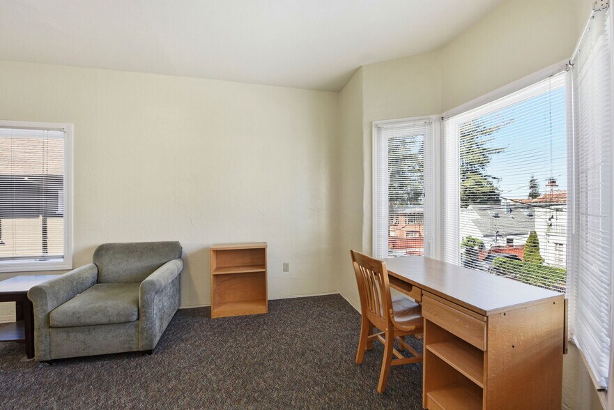 More Photos Of 2466 Virginia St, Berkeley Dormitory For Sale