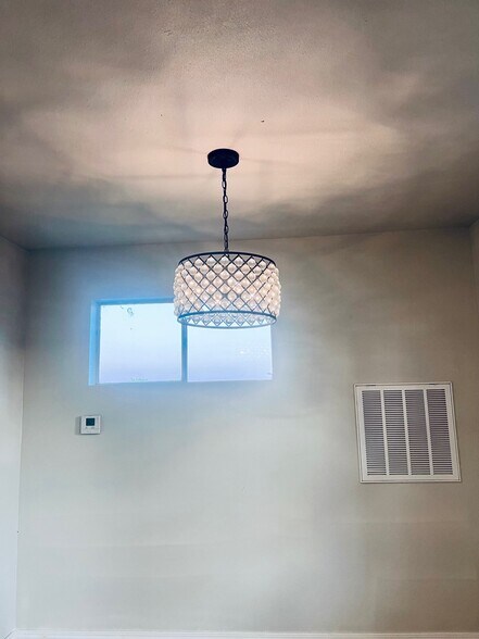 More Photos Of 1172 N Gaskill St, Huntsville Freestanding For Sale