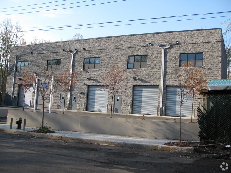 Primary Photo Of 111 Storer Ave, Staten Island Warehouse For Lease
