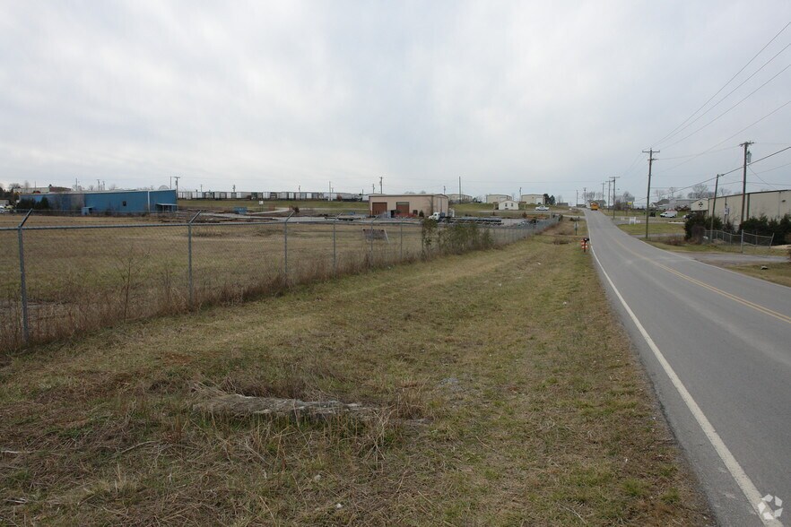 Primary Photo Of Sand Hill Rd @ Dick Buchanan Road, La Vergne Land For Lease