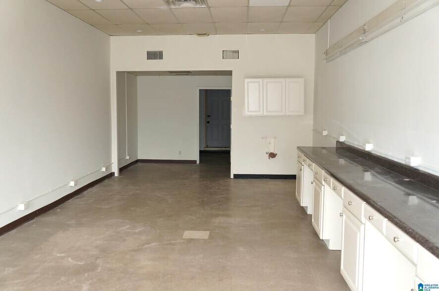 More Photos Of 103-107 N Norton Ave, Sylacauga Storefront For Sale