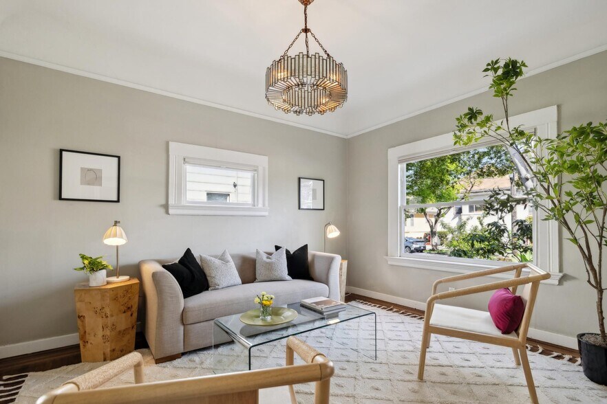 More Photos Of 449 37th St, Oakland Apartments For Sale