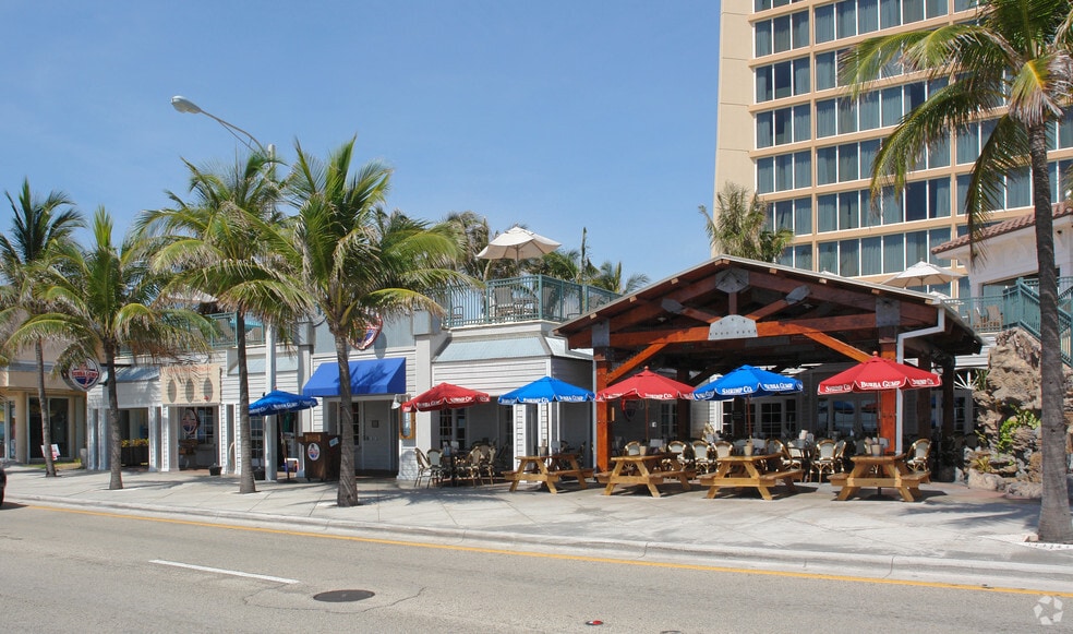 More Photos Of 429 S Atlantic Blvd, Fort Lauderdale Storefront For Lease