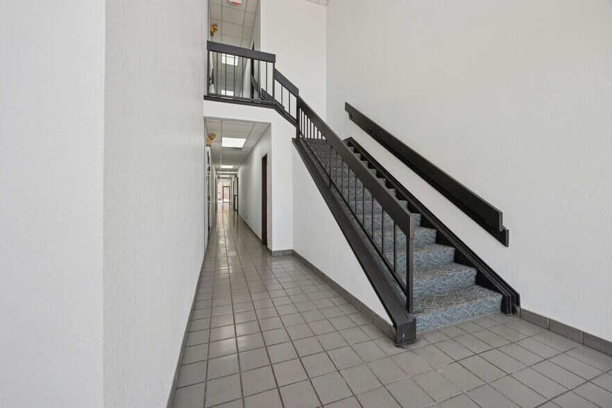 More Photos Of 2600 K Ave, Plano Office For Lease