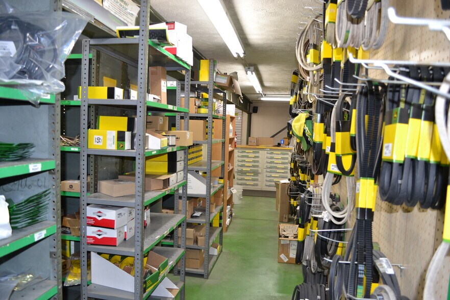 More Photos Of 1111 W 3rd St, Rushville Freestanding For Lease