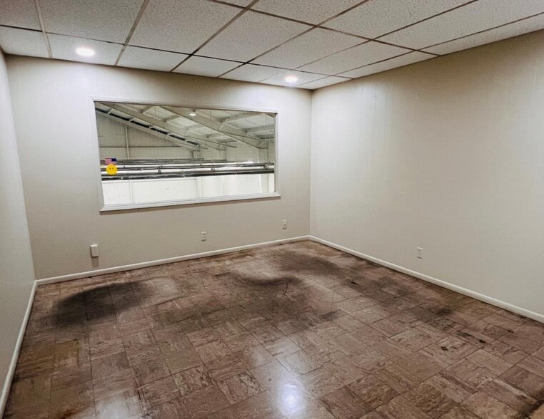More Photos Of 2219 Fair Park Ave, Los Angeles Warehouse For Lease