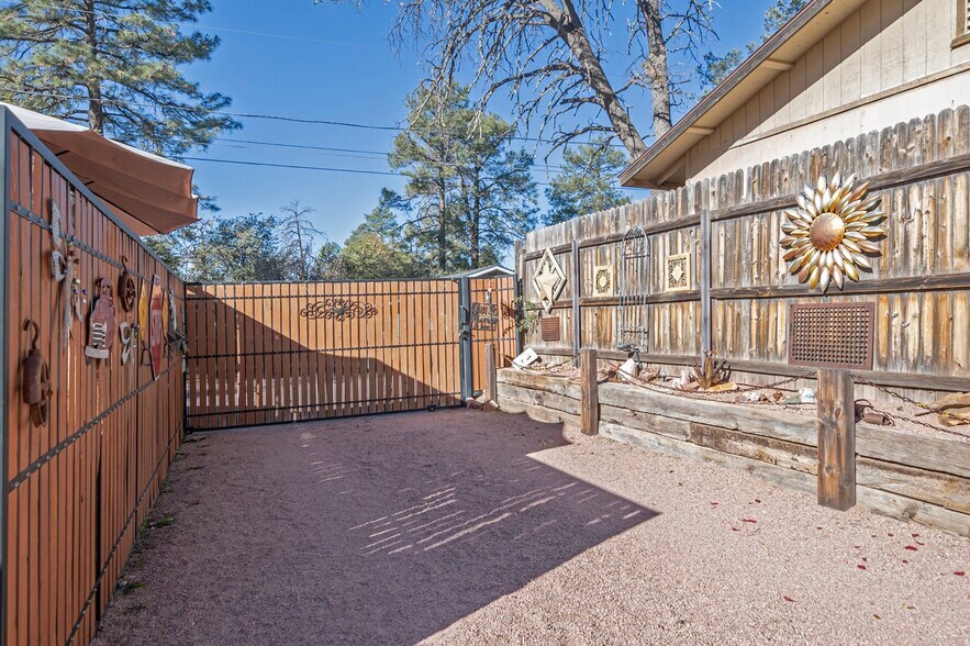 More Photos Of 906 E Frontier St, Payson Assisted Living For Sale