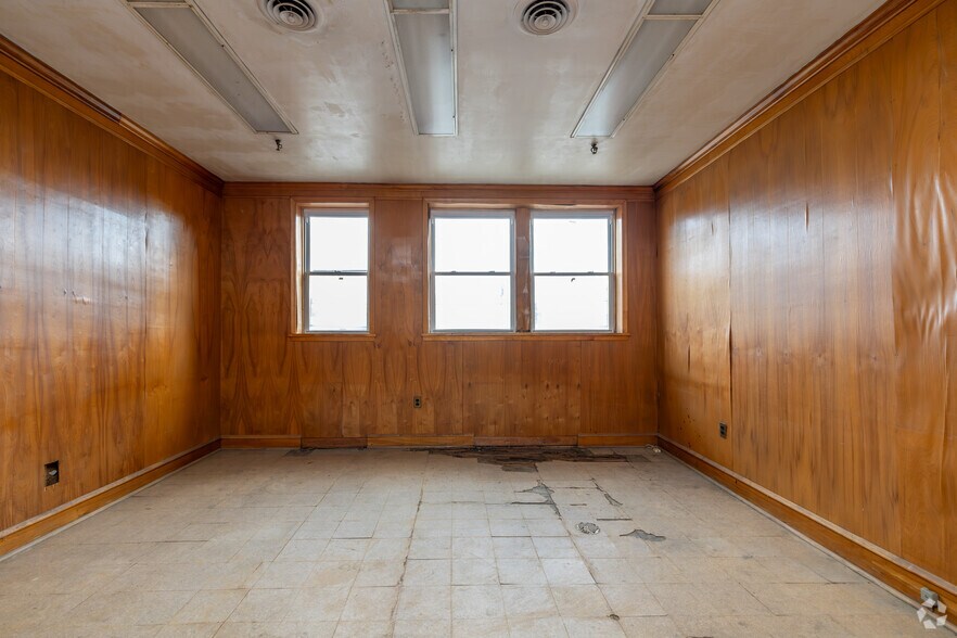 More Photos Of 50 Hulmeville Ave, Penndel Warehouse For Sale