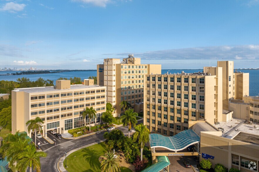 More Photos Of 3661 S Miami Ave, Miami Medical For Lease