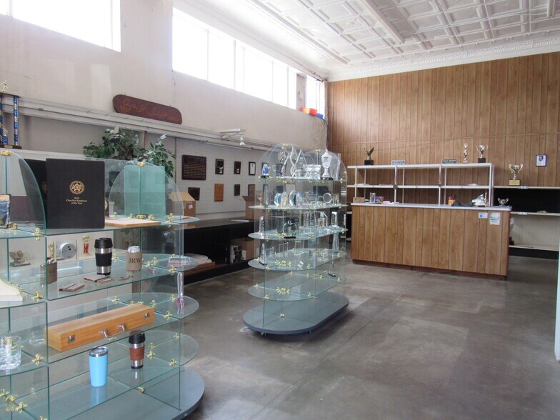 More Photos Of 702-704 E Davis St, Burlington Storefront For Sale