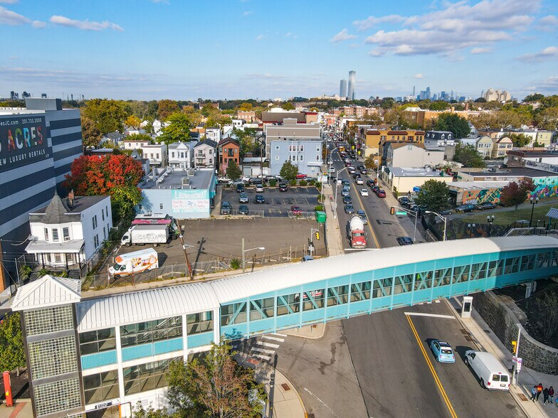 More Photos Of 305 W Side Ave, Jersey City Apartments For Lease