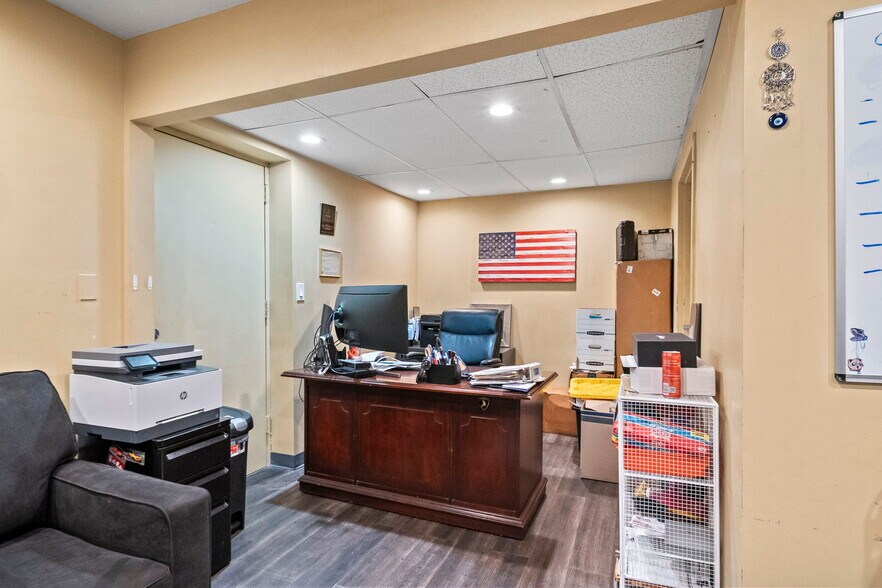 More Photos Of 5250 E Main St, Columbus Auto Dealership For Sale