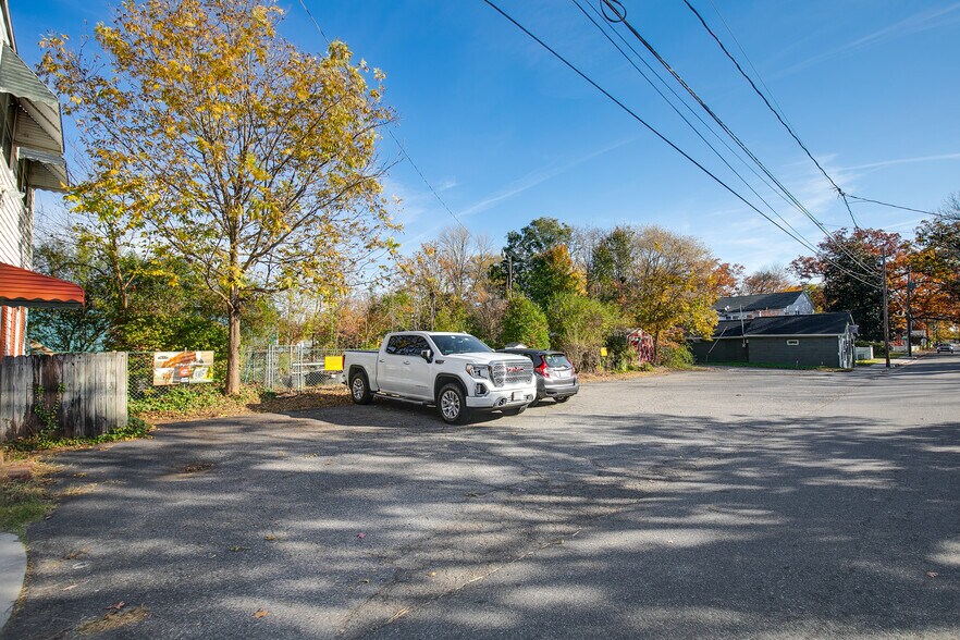 More Photos Of 307 Railroad Ave, Ashland Storefront Retail Residential For Sale