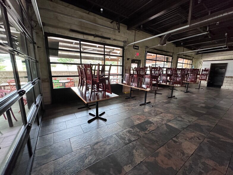 More Photos Of 2805 W Loop 340, Waco Restaurant For Sale