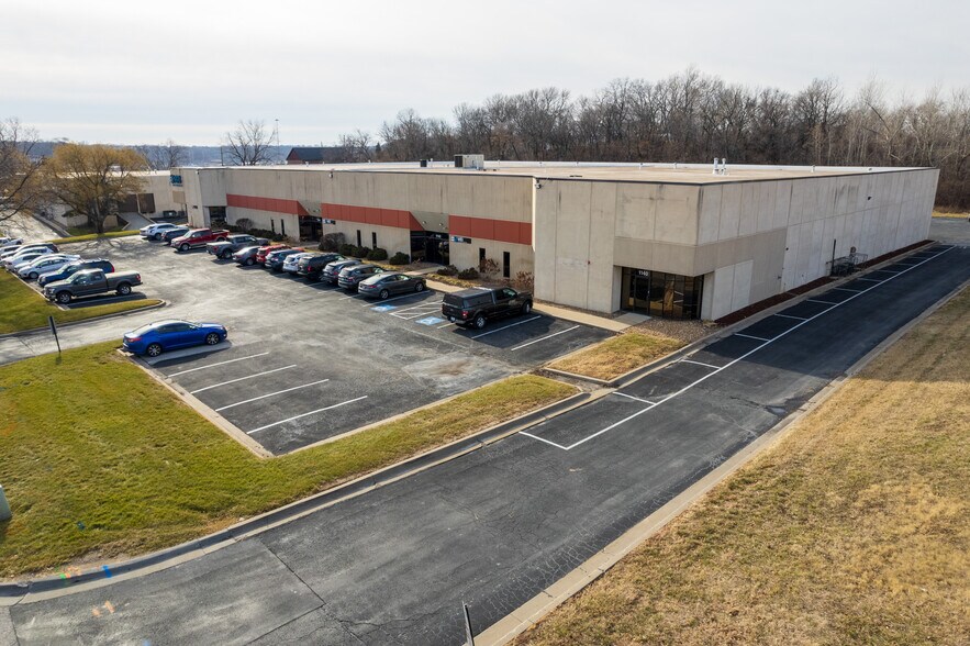 More Photos Of 1140-1146 Booth St, Kansas City Light Manufacturing For Lease