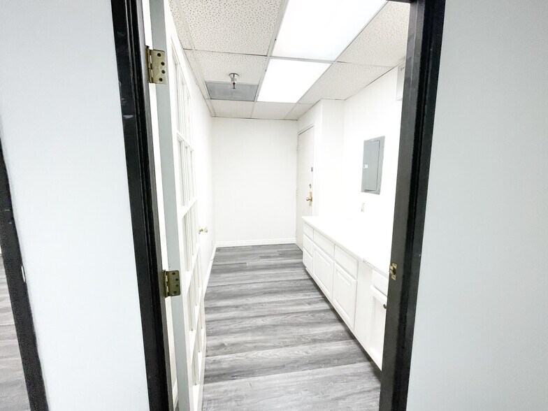 More Photos Of 430 S Garfield Ave, Alhambra Office For Sale