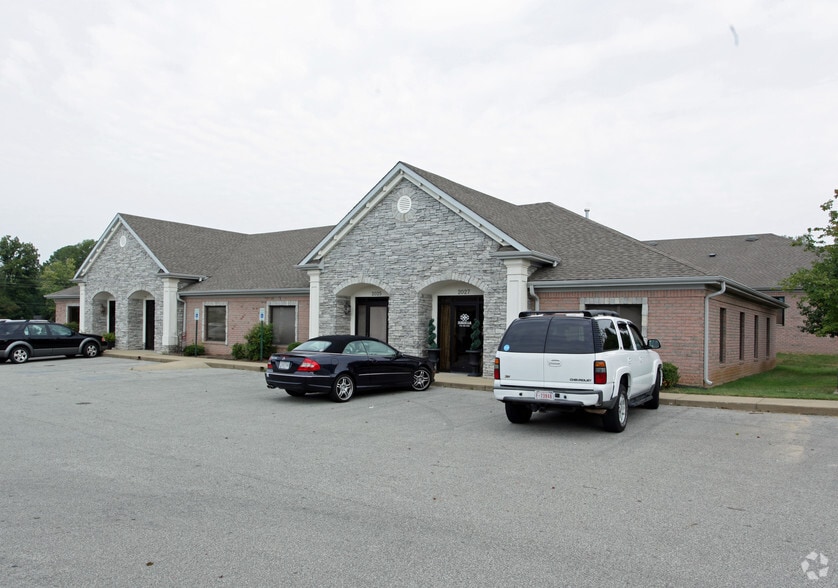 Primary Photo Of 2021-2027 Greystone Sq, Jackson Office For Lease