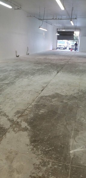 More Photos Of 1218-1224 Long Beach Blvd, Long Beach Storefront Retail Residential For Lease