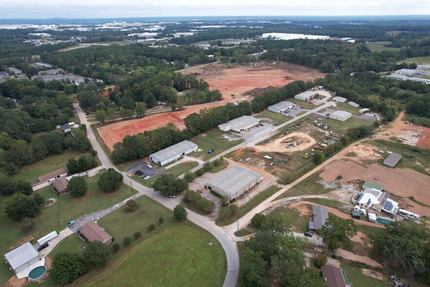 More Photos Of 265 Pine Dr, Piedmont Manufacturing For Lease