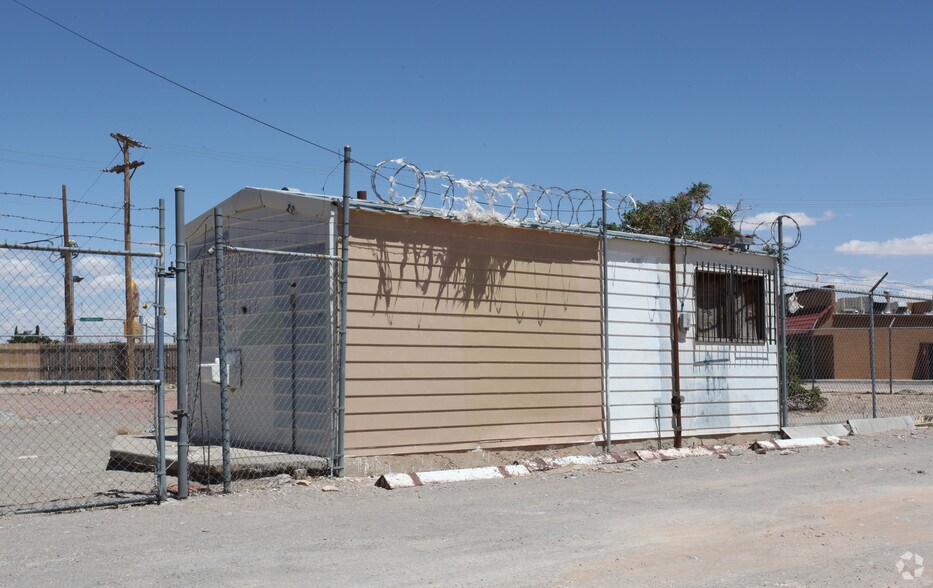 More Photos Of 3333 Yarbrough Dr, El Paso Unknown For Lease