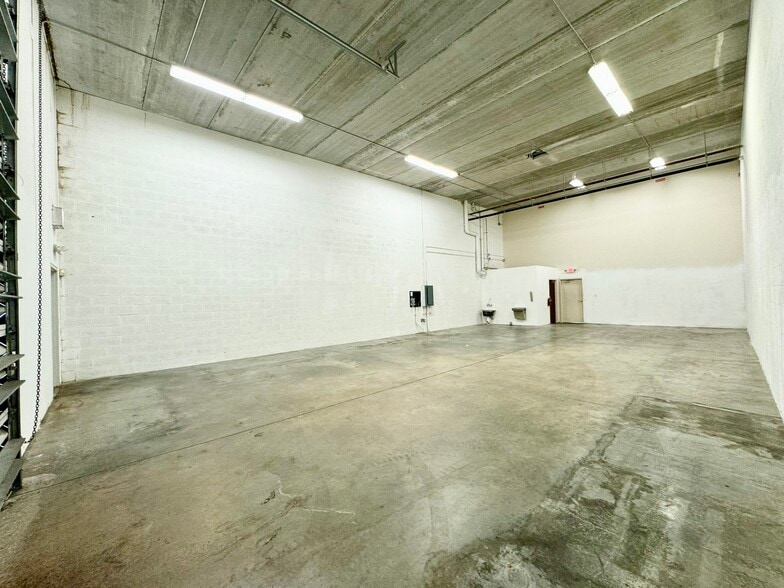 More Photos Of 4328-4330 NW 120th Ave, Coral Springs Warehouse For Sale