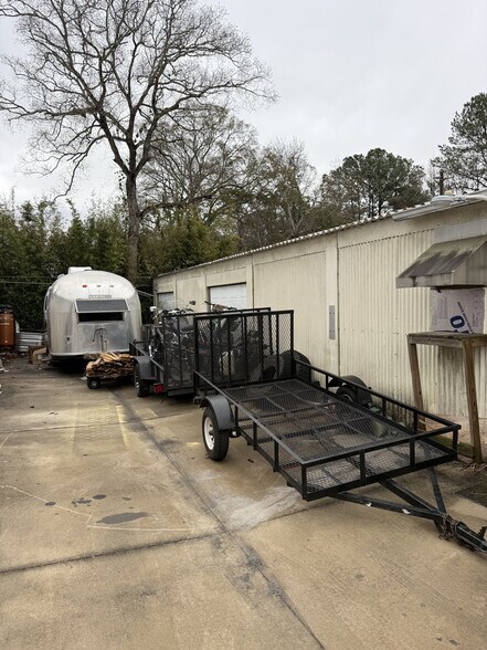 More Photos Of 4330 Cheyenne St, North Charleston Light Distribution For Lease