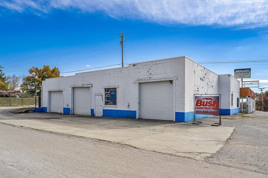 More Photos Of 1470 S Jefferson Ave, Cookeville Showroom For Sale