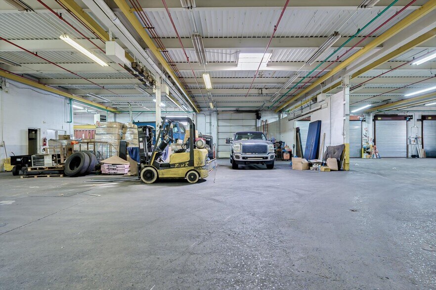 More Photos Of 3461 S Clinton Ave, South Plainfield Manufacturing For Lease