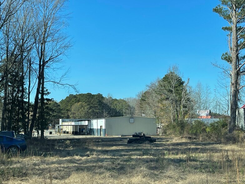More Photos Of 9696 Tara Blvd, Jonesboro Flex For Lease