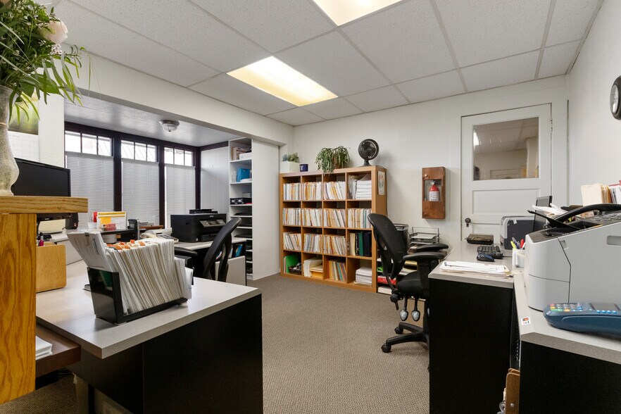 More Photos Of 2040 6th Ave, Tacoma Office For Sale
