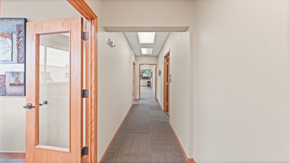 More Photos Of 1212 Horton St, La Crosse Office For Lease