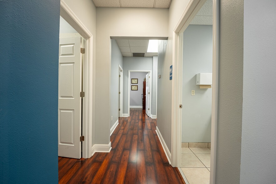 More Photos Of 523 Wekiva Commons Cir, Apopka Office For Sale