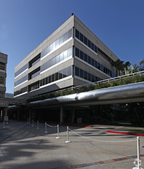 More Photos Of , Los Angeles Office For Sale