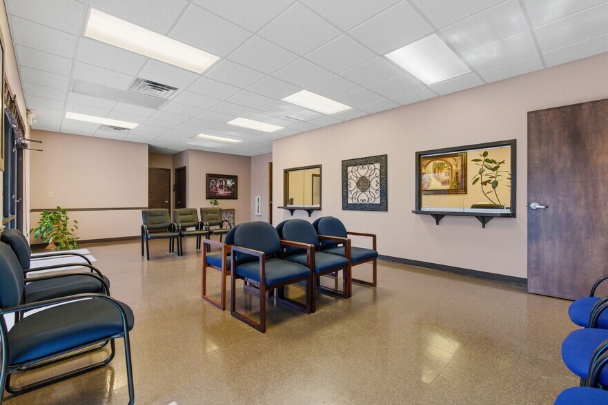 More Photos Of 142 Hampton Ct, Commerce Rehabilitation Center For Sale