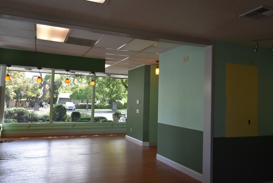 More Photos Of 635 Anderson Rd, Davis Medical For Lease