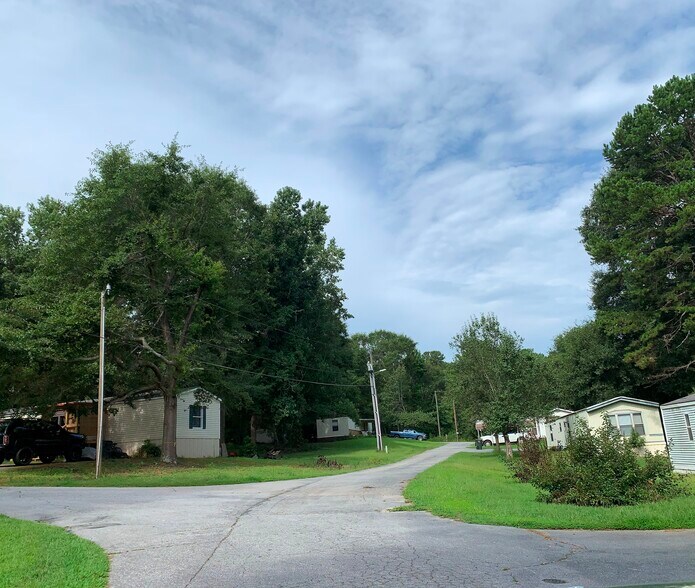 More Photos Of 2748 W Georgia Rd, Piedmont Manufactured Housing Mobile Home Park For Sale