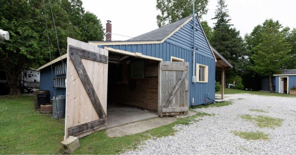 More Photos Of 817 Pike Bay Rd, Northern Bruce Peninsula Trailer Camper Park For Sale