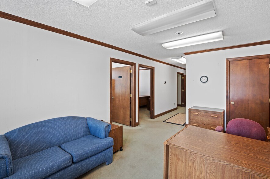 More Photos Of 350 Crompton St, Charlotte Industrial For Sale
